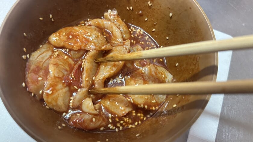 たれで和える｜韓国風お刺身「フェ」のつくり方、レシピ