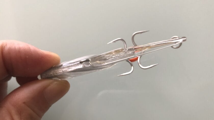 薄型のスリムなボディ|サルベージソリッド、インプレ