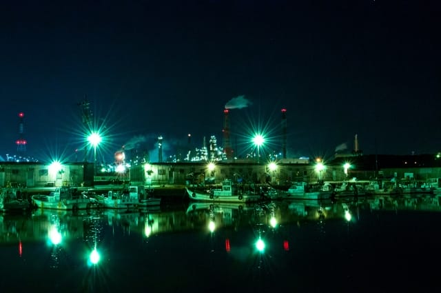 漁港の常夜灯周り｜アジング、ポイント