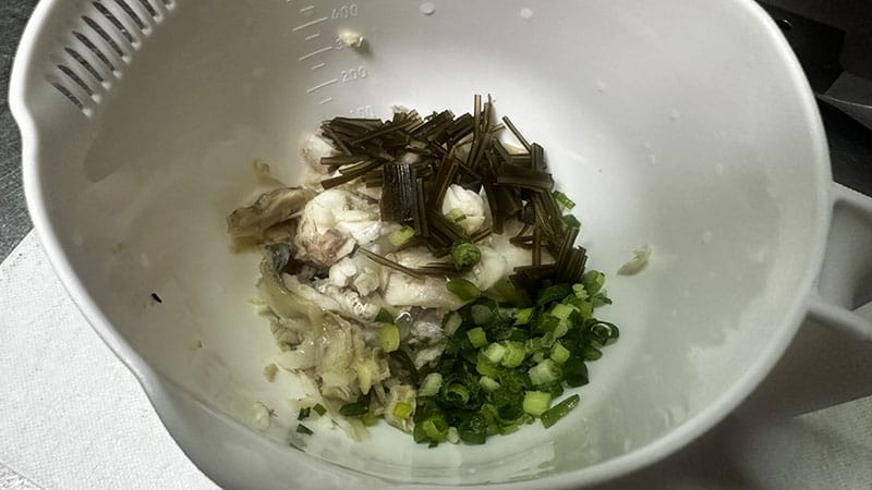材料を合わせる、つみれ｜魚だしざる蕎麦,レシピ