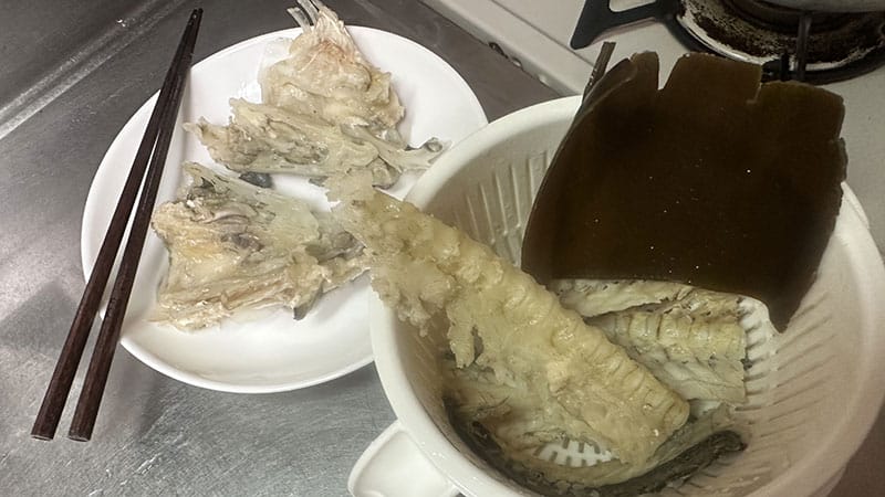 あらを取り出す｜魚だしざる蕎麦,レシピ
