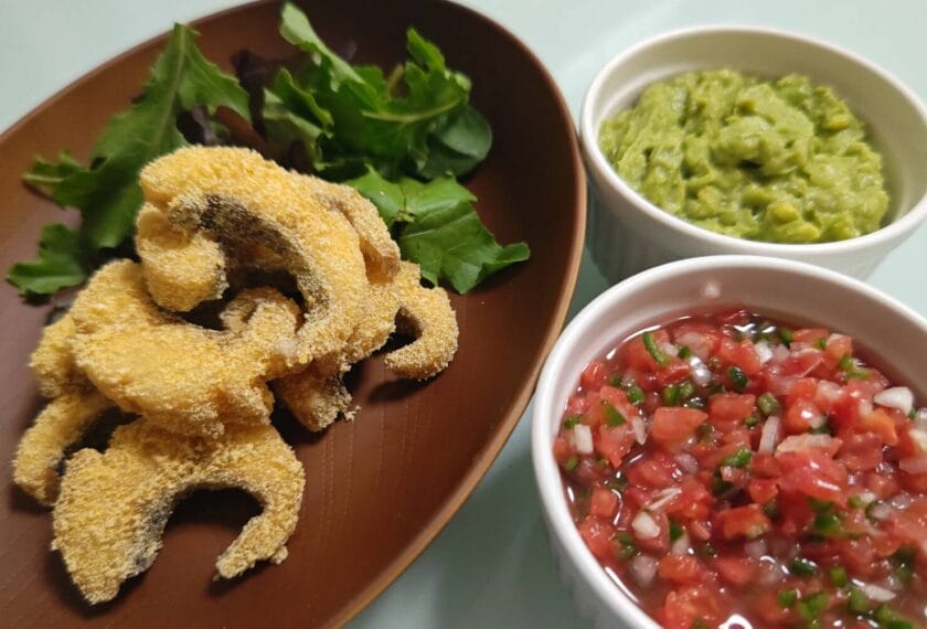 白身魚のとうもろこし揚げ・フレッシュサルサとグアカモーレ