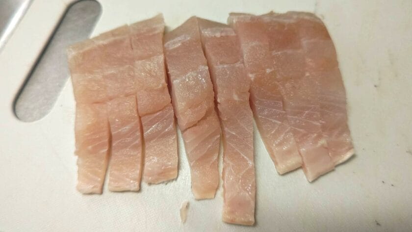 白身魚のカット|白身魚のとうもろこし揚げ・フレッシュサルサとグアカモーレ,レシピ,釣果メシ