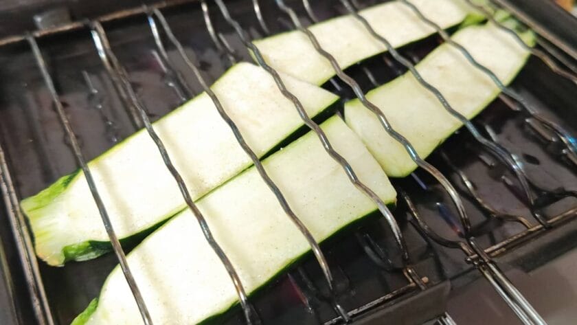 ズッキーニを焼く|チヌの丸ごとグリル,釣果メシ