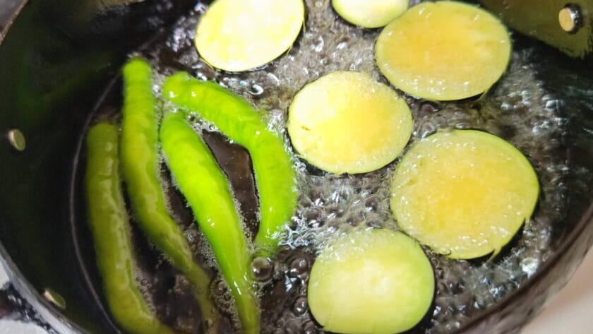 野菜を揚げる|魚と茄子と万願寺唐辛子の揚げ出し,釣果メシ