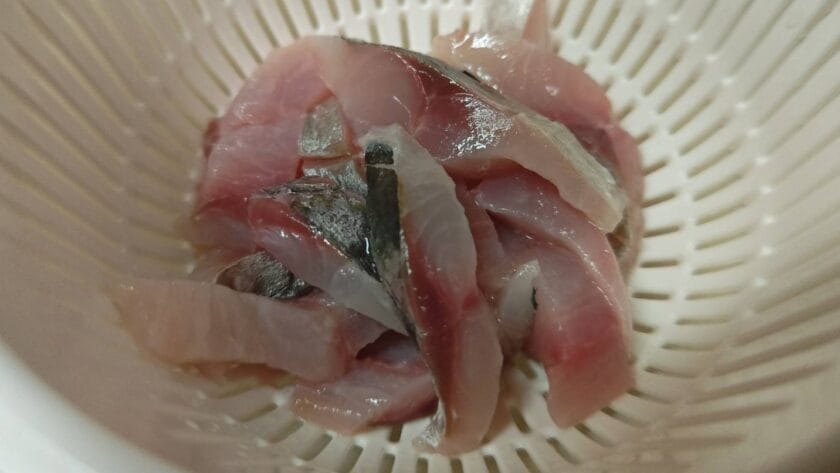 水気を切る|料亭風つゆだくごまアジ,作り方,レシピ,釣果メシ