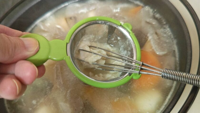 酒粕を加える｜鮭の酒粕三平汁,つくり方,レシピ,釣果メシ