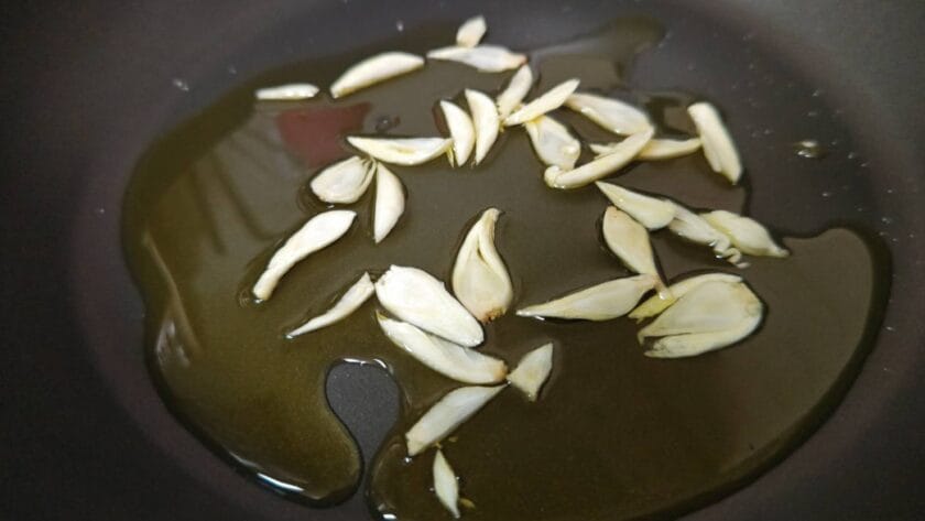 ソースをつくる｜アジのビルバオ風ソテー,レシピ,作り方,釣果メシ