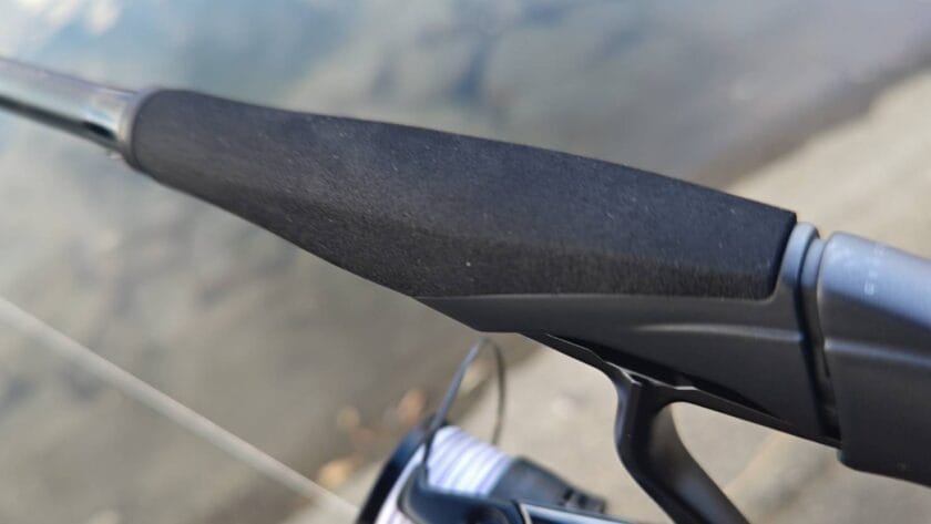 握りやすさ（フラットサイドシート）｜エクスセンスジェノス,2025,インプレ,モデルチェンジ,ダークフォース,S93ML・MH/F